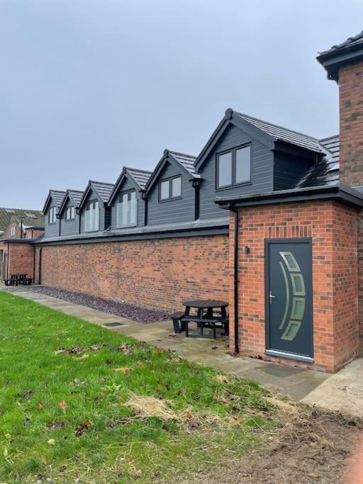 Hanaverian Suit With Amazing Views Of Stud Farm. Driffield Exterior photo